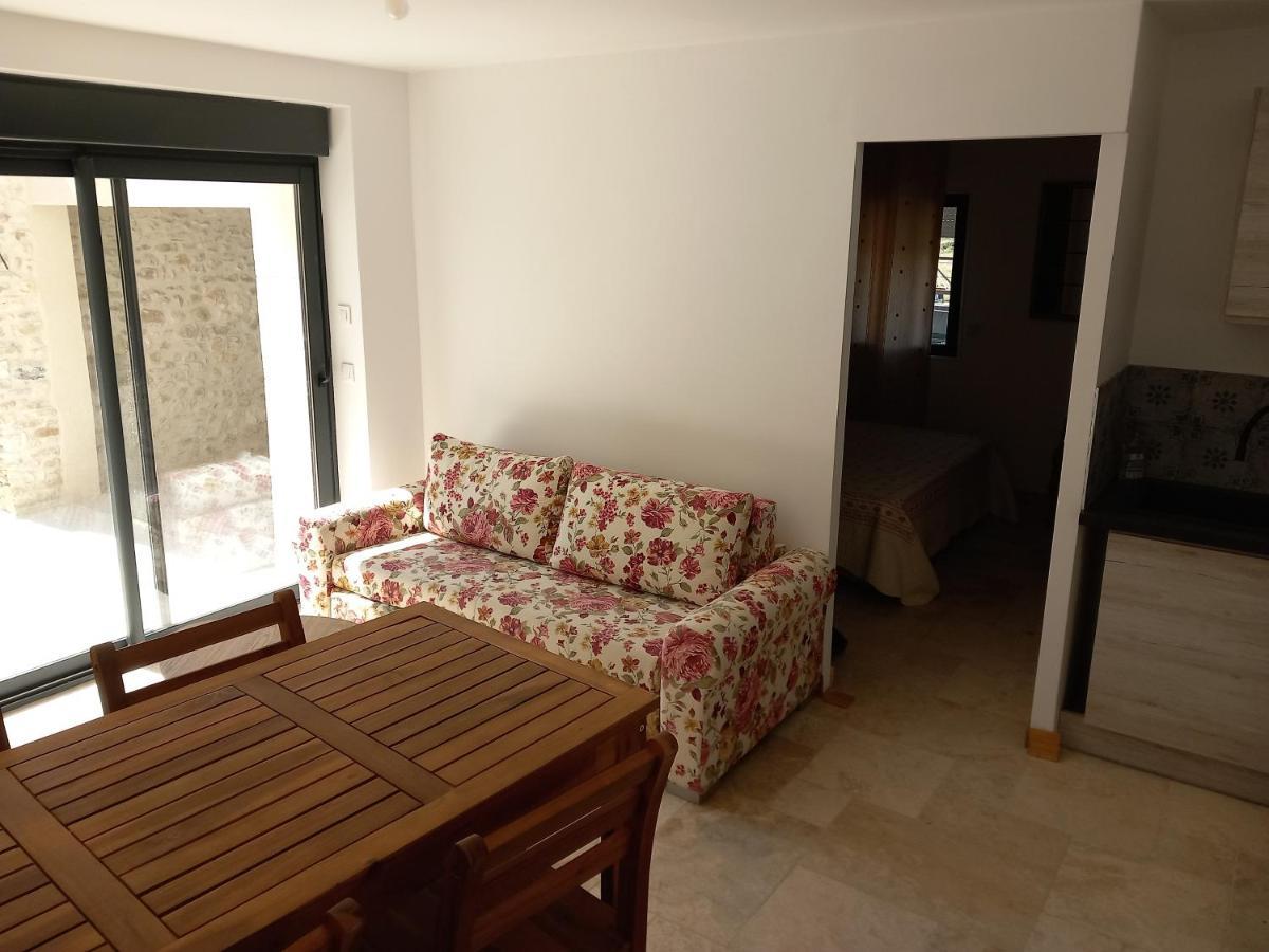 Hotel Le Mouleyras à Saint-Montan Extérieur photo
